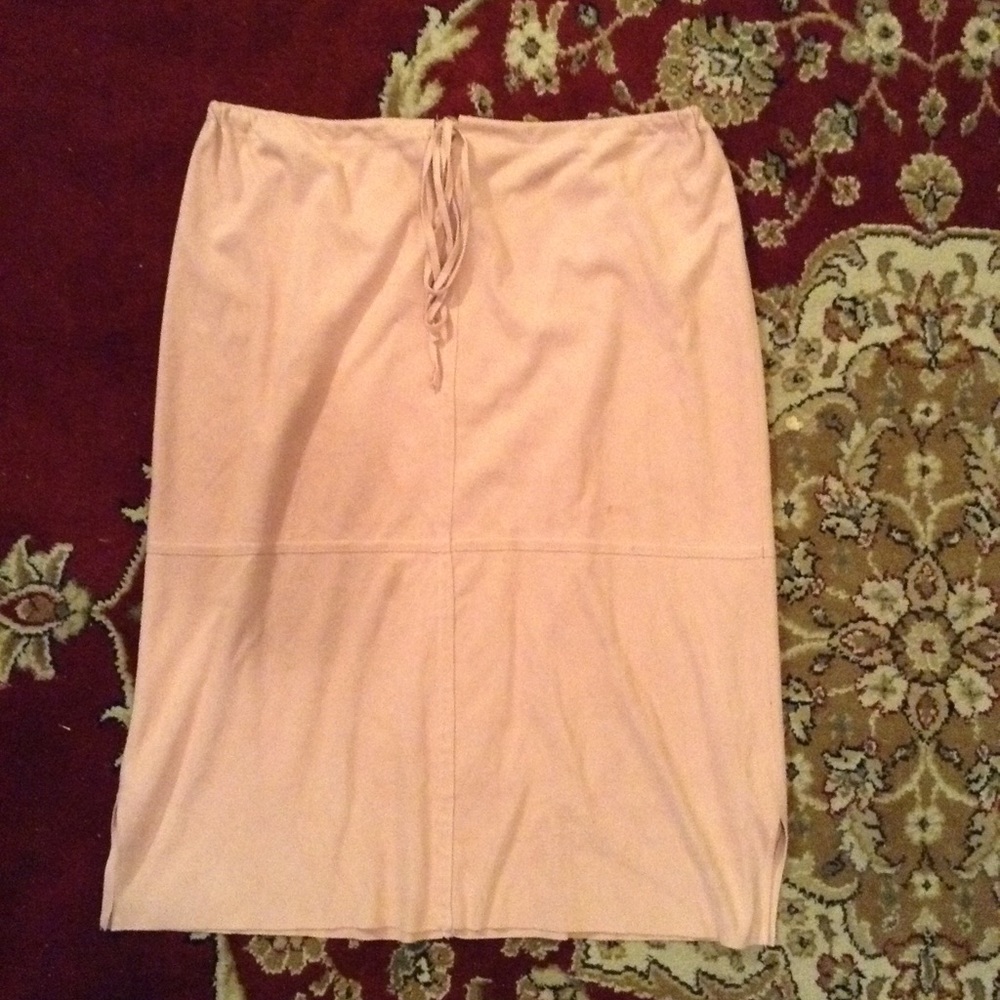 Max Studio pink suede-like material skirt